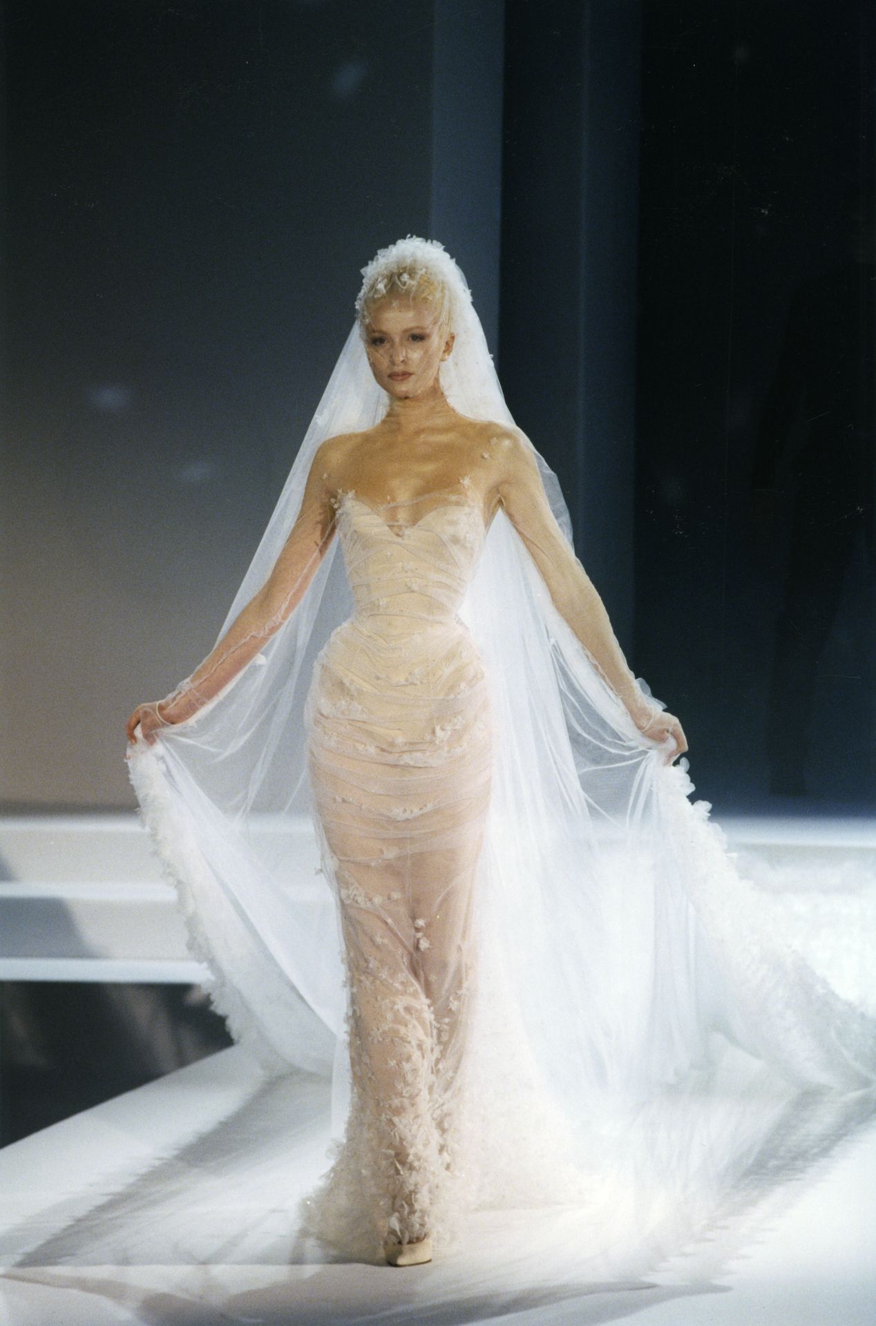 Chanel Dior Givenchy Bridal Fashion – The Greatest Runway Bridal ...
