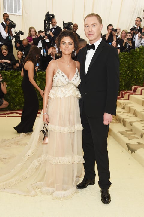 Who is selena dating 2018