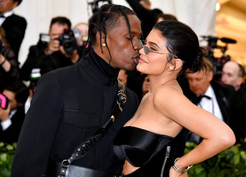 Kylie Jenner and Travis Scott Kiss in New York City - Kylie Shows PDA ...