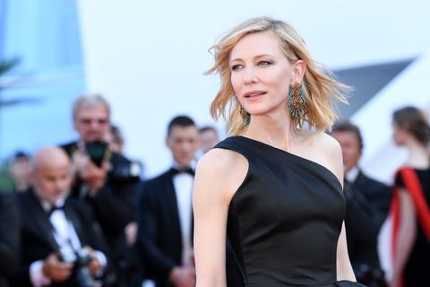 Cate Blanchett deelt haar allerbeste beautygeheimen op het gebied van  parfum, lipstick en mascara