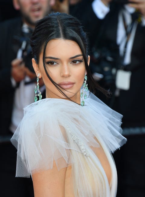 Kendall Jenners Latest Cannes Look Of A Glamorous White Dress Is Gorgeous 4046