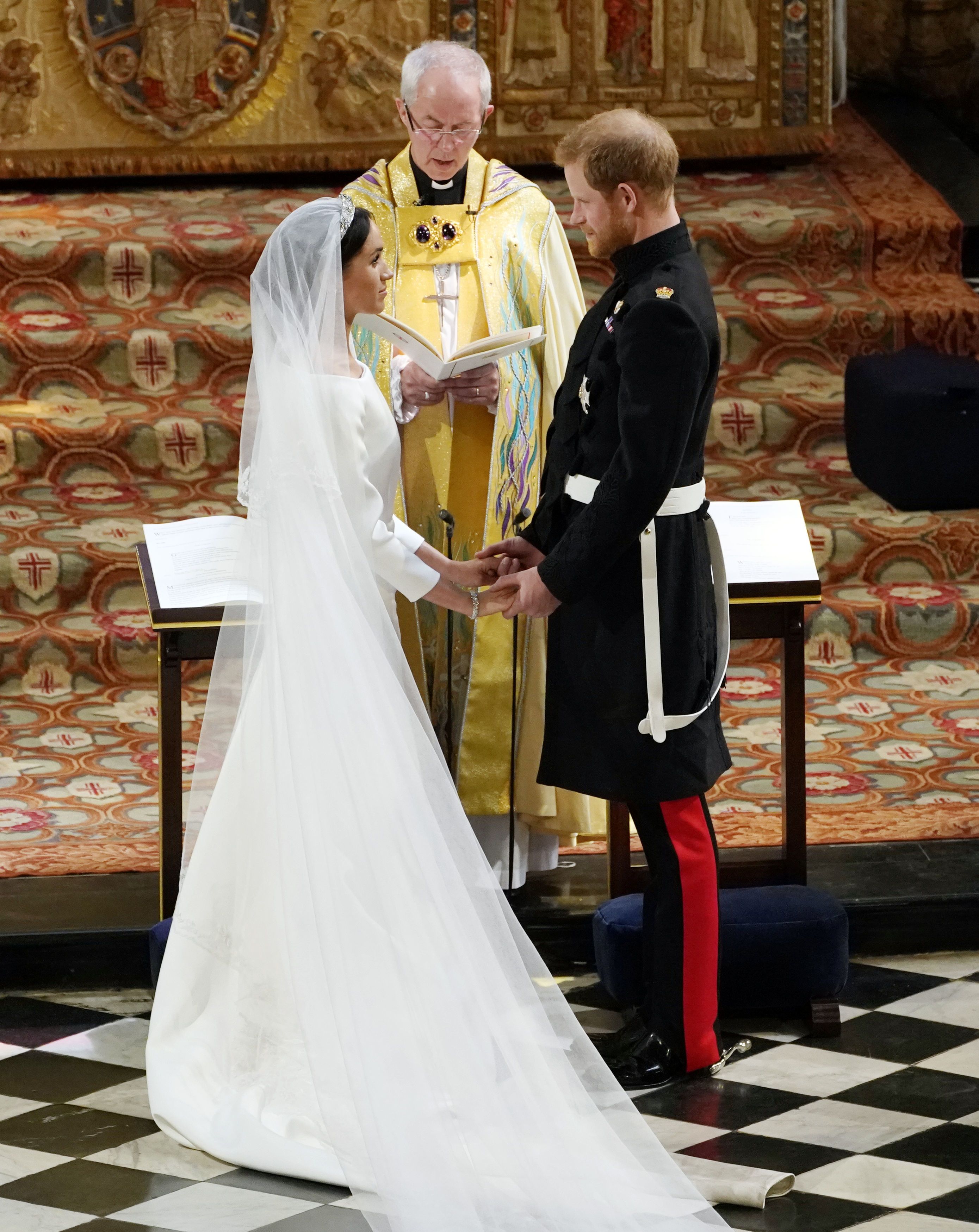 meghan markle prince harry royal wedding dress