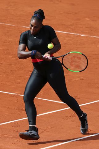 vice versa Professor Melbourne Deze outfit mag Serena Williams niet meer aan op Roland Garros
