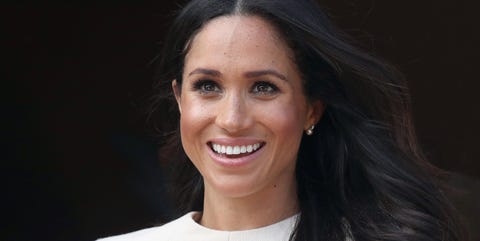 Meghan Markle S Pearl Earrings Were Gift From Queen Elizabeth Meghan Markle