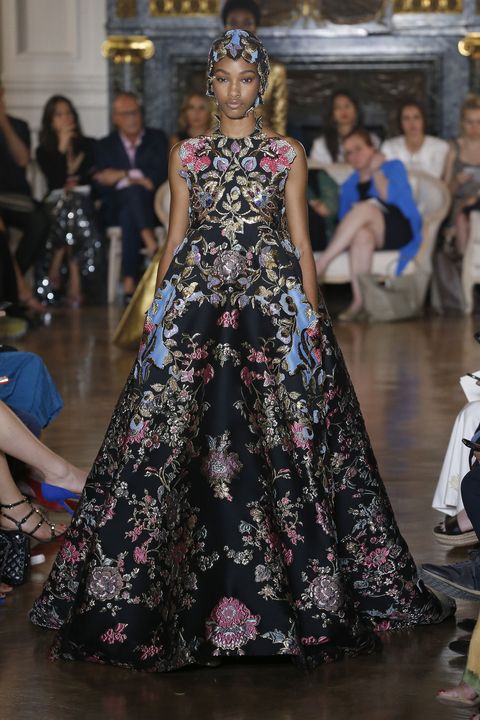 Valentino Couture 2019 Gowns - Kaia Gerber Valentino Couture Show 2019