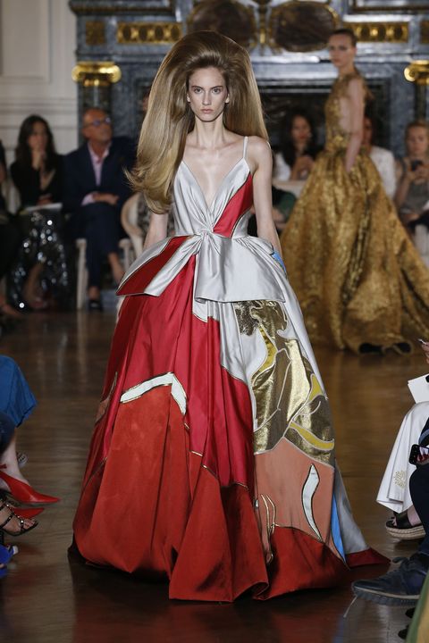 Valentino Couture 2019 Gowns - Kaia Gerber Valentino Couture Show 2019