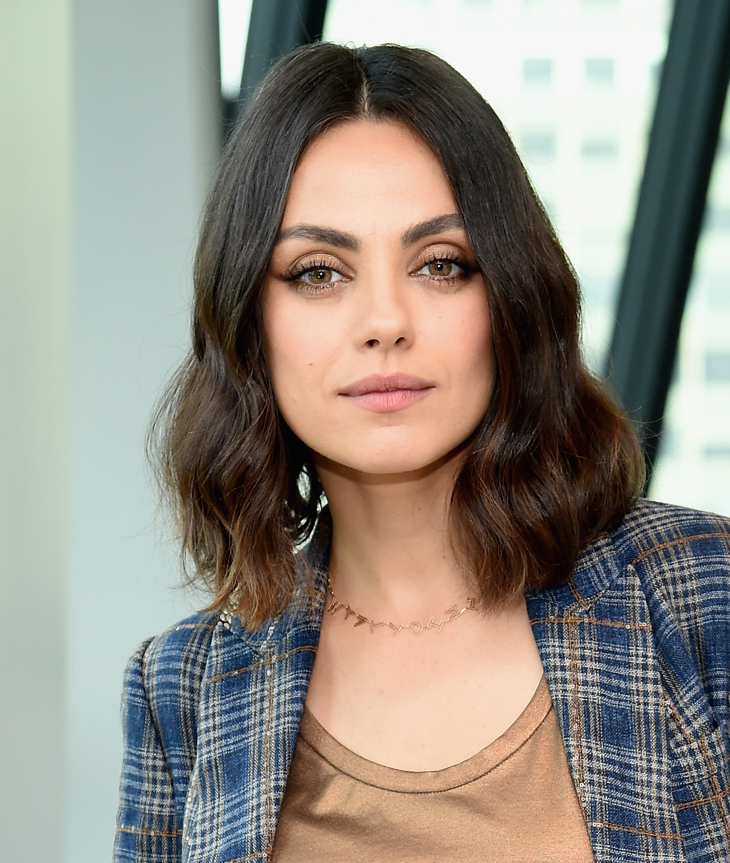 mila kunis eyes heterochromia