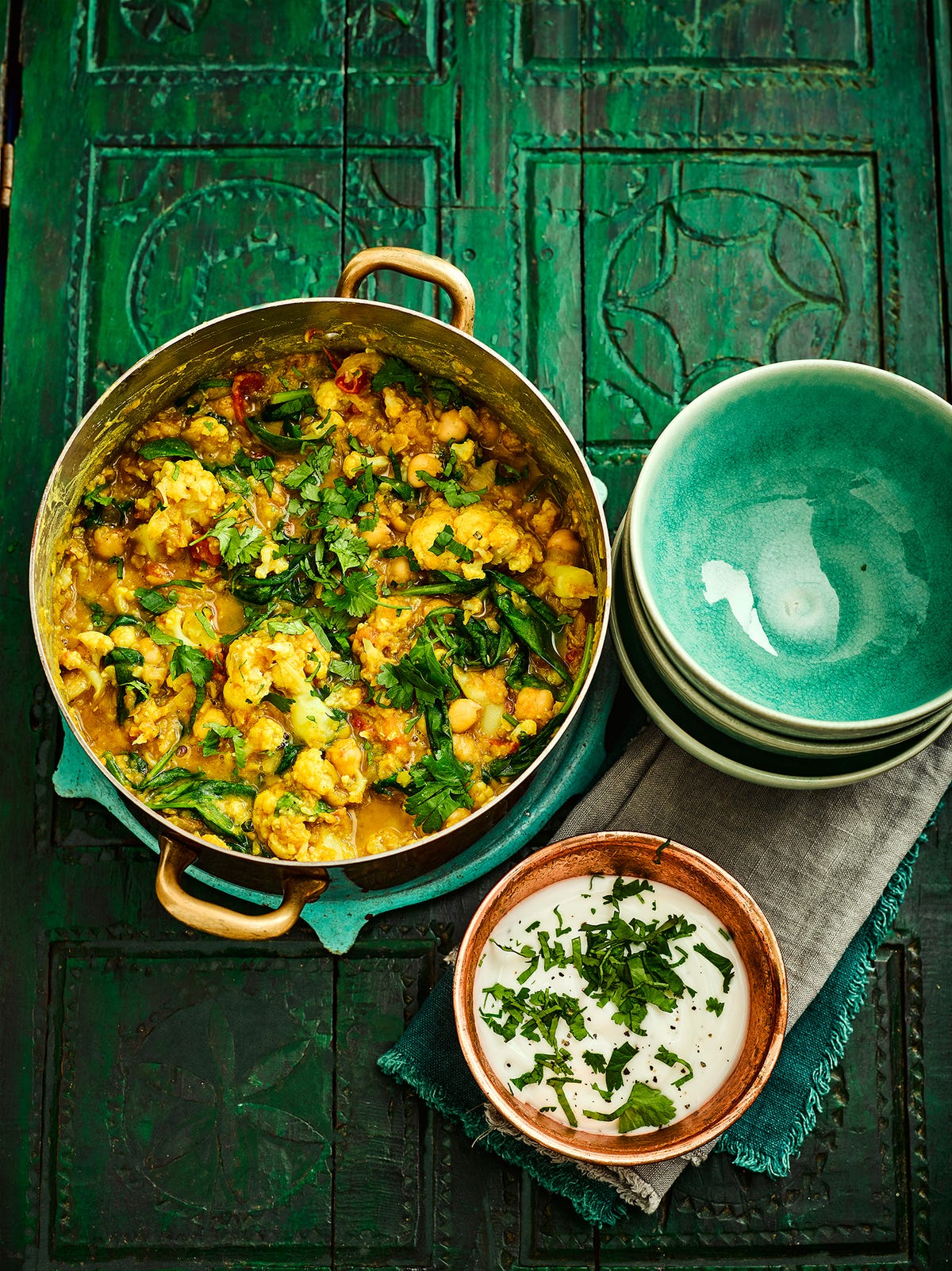 Vegan dahl recipe with chickpea and cauliflower