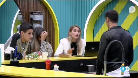 gh vip 7-alba carrillo-pajilla-gianmarco Alba manda a Gianmarco a hacerse una pajilla