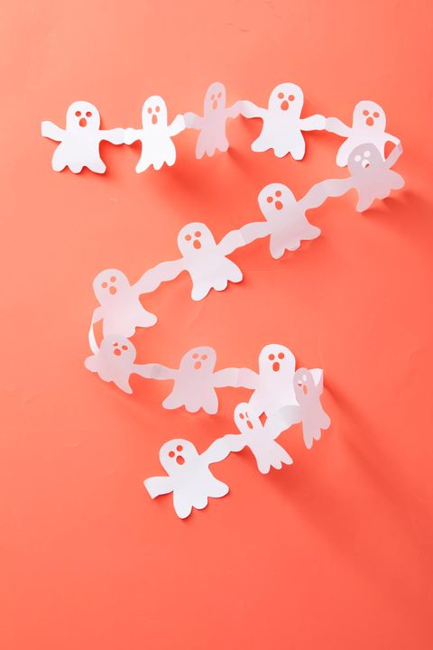 halloween-paper-ghost-garland