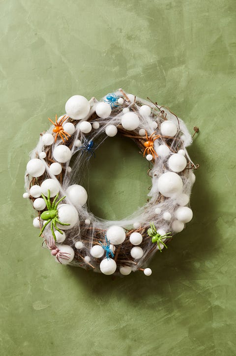 28 Best Halloween Wreaths Diy Halloween Wreath Ideas
