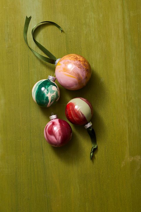 diy christmas ornaments made of marbles