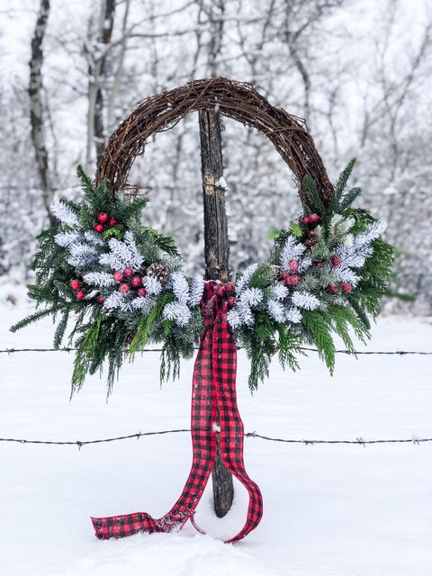 30 DIY Christmas Wreaths - How to Make Holiday Wreaths