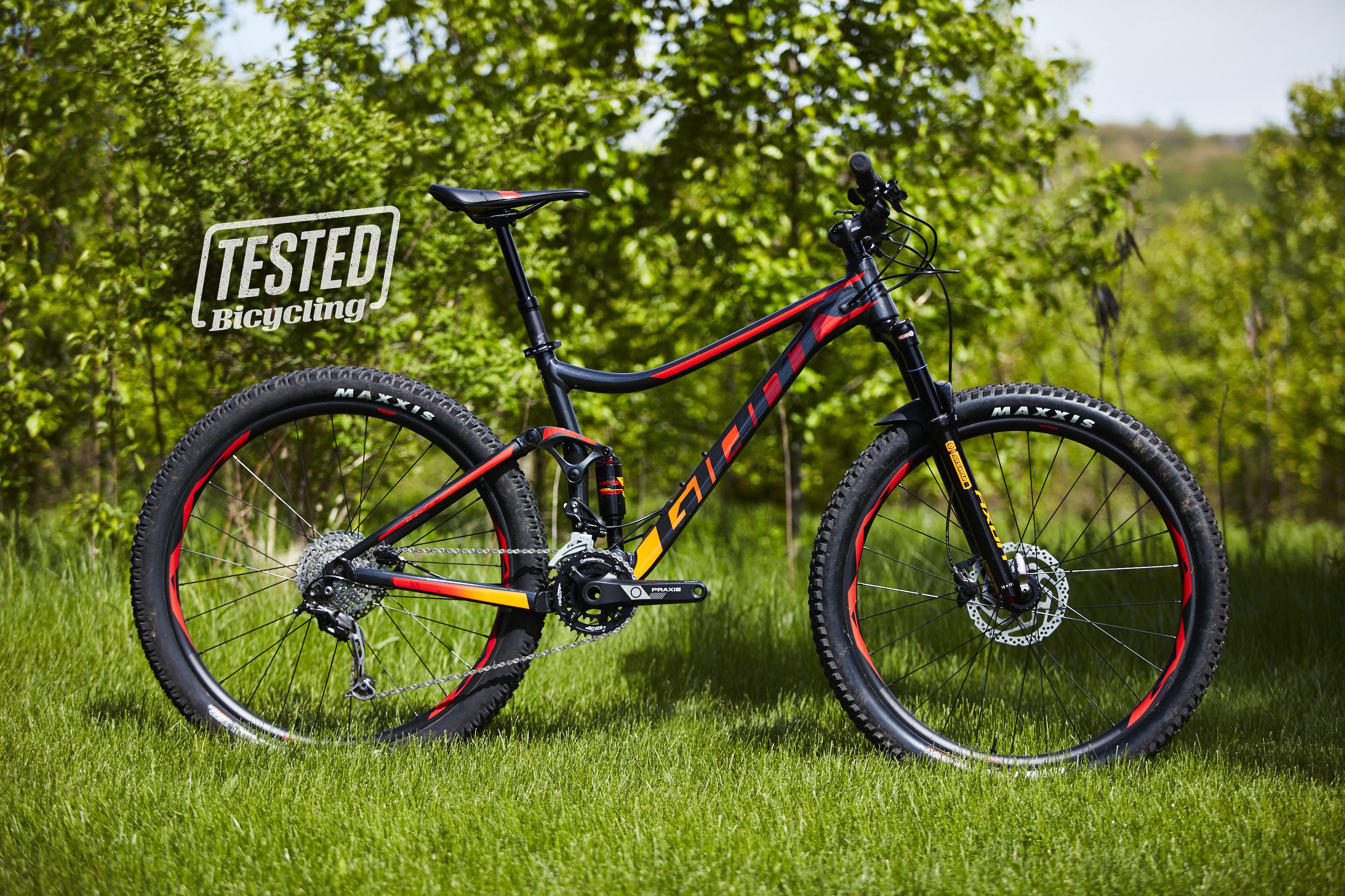 giant mountain bicycles