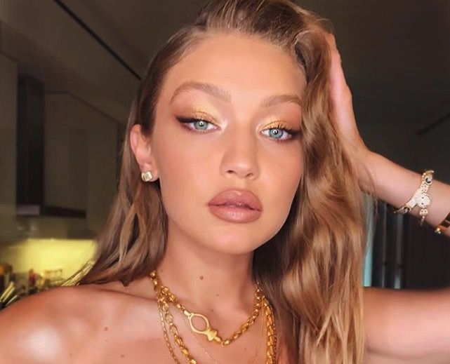 Gigi Hadid has the best lip liner trick for fuller looking lips