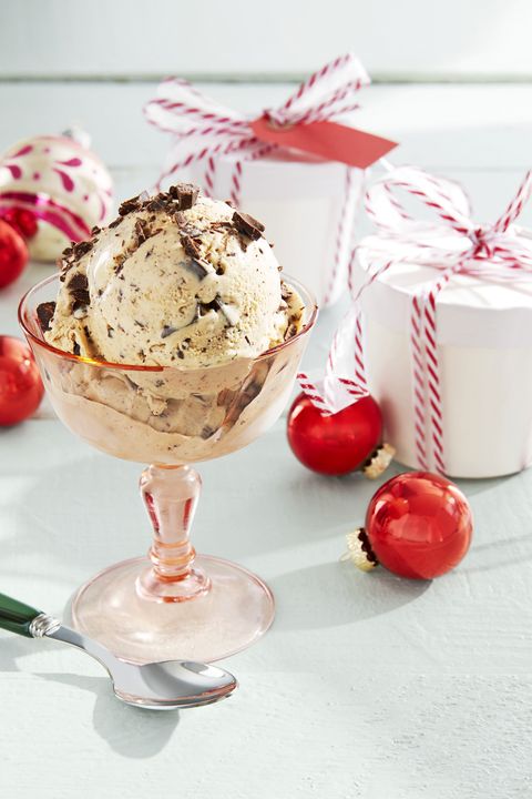 gingerbread-chocolate-chunk-no-churn-ice-cream