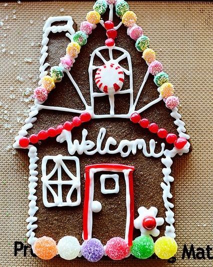 gingerbread house cookie