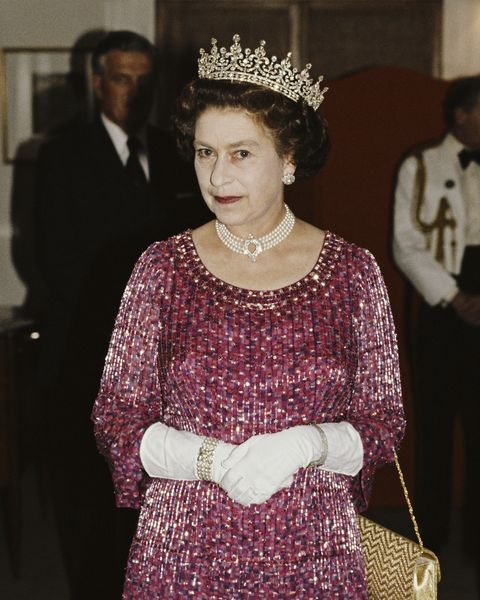 gioielli regina elisabetta moda reali inglesi 2022