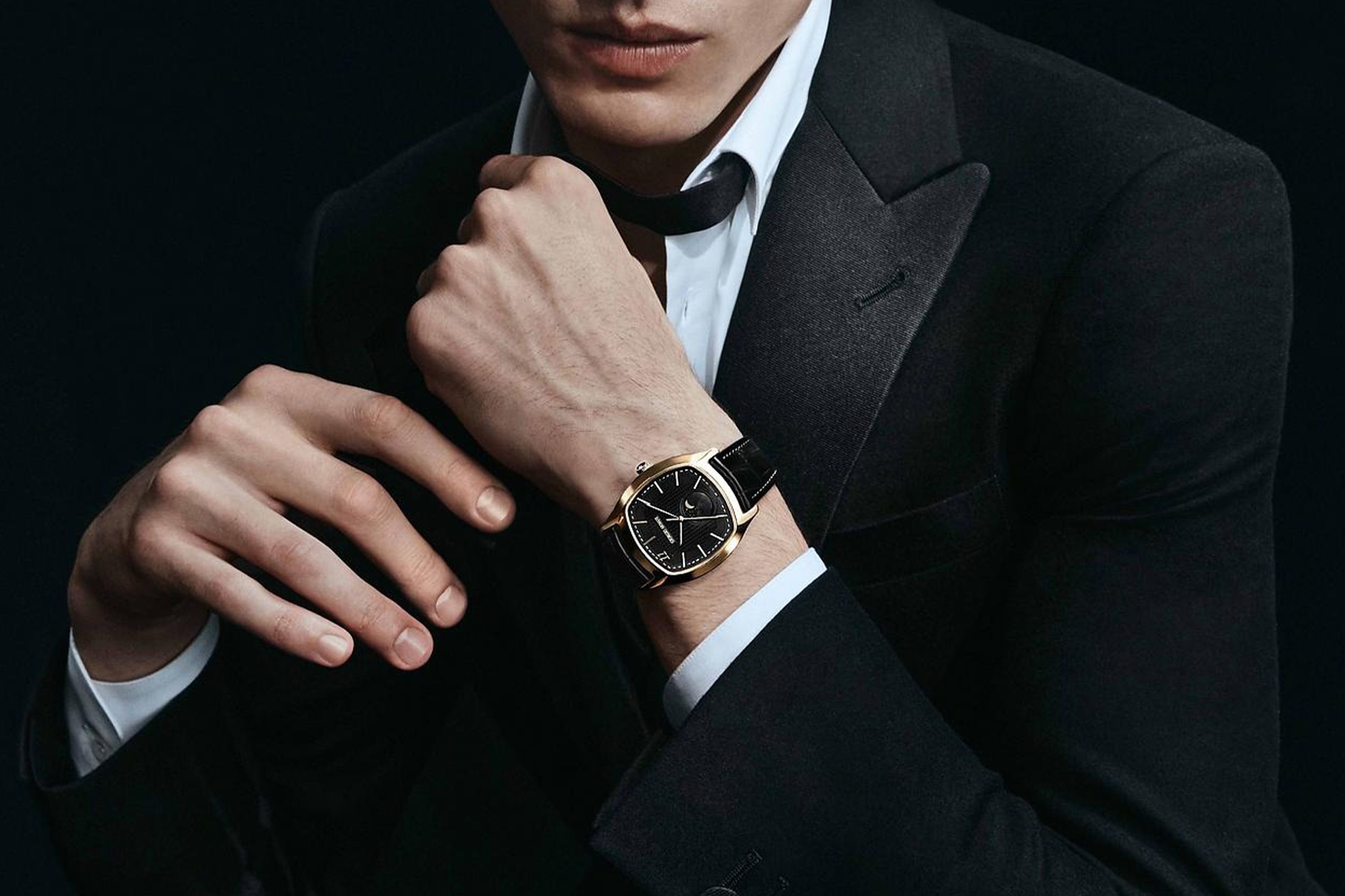 Bezem ijs Groet Armani Just Made Its First Serious Dress Watch