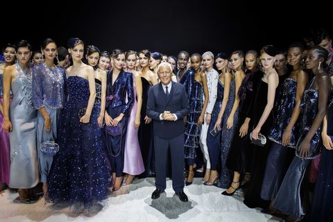 Moda Autunno Inverno 2022 2023: la sfilata Giorgio Armani Privé