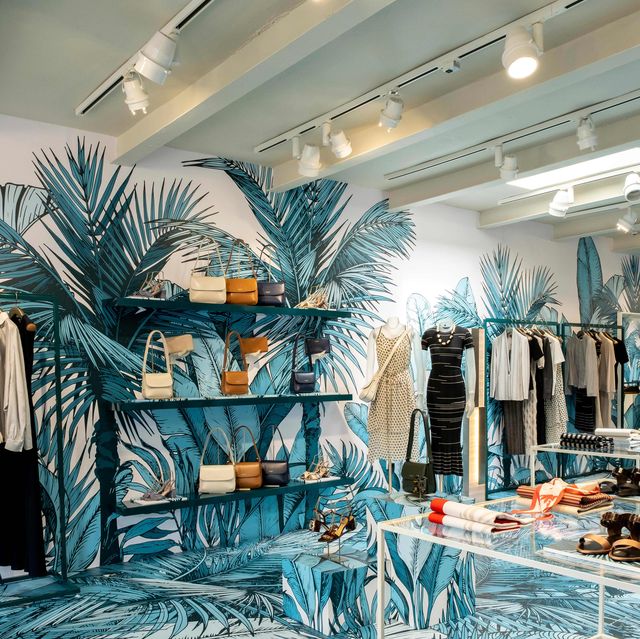 Onbepaald Aandringen aankomen Giorgio Armani Opens an East Hampton Boutique — Shop Italian Luxury at the  Armani Hamptons Pop Up