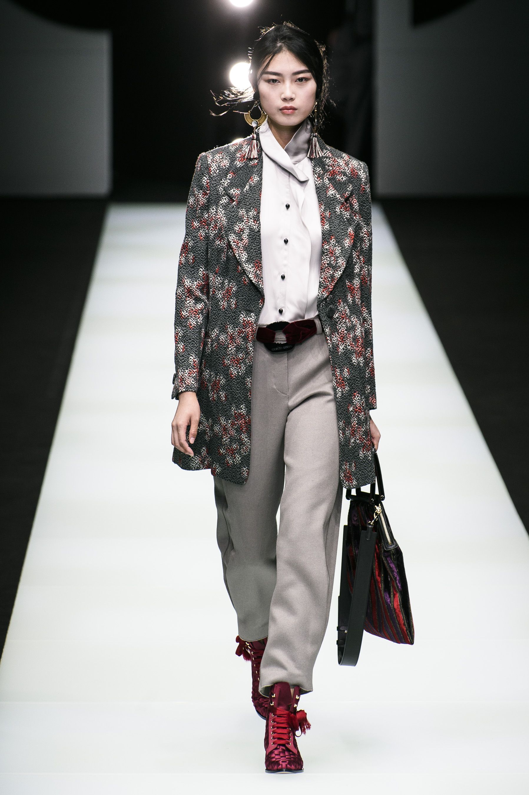 Giorgio Armani Runway at Milan Fashion Week