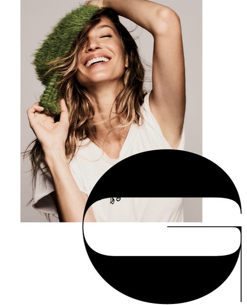 Gisele Bundchen, Naomi Campbell, Doutzen Kroes, and Anja Rubik Star in