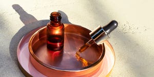 美容のためにオリーブオイルを飲むべき 専門家がその効果と歴史を解説 ハーパーズ バザー Harper S Bazaar 公式 美容のためにオリーブオイルを飲むべき 専門家がその効果と歴史を解説 ハーパーズ バザー Harper S Bazaar 公式