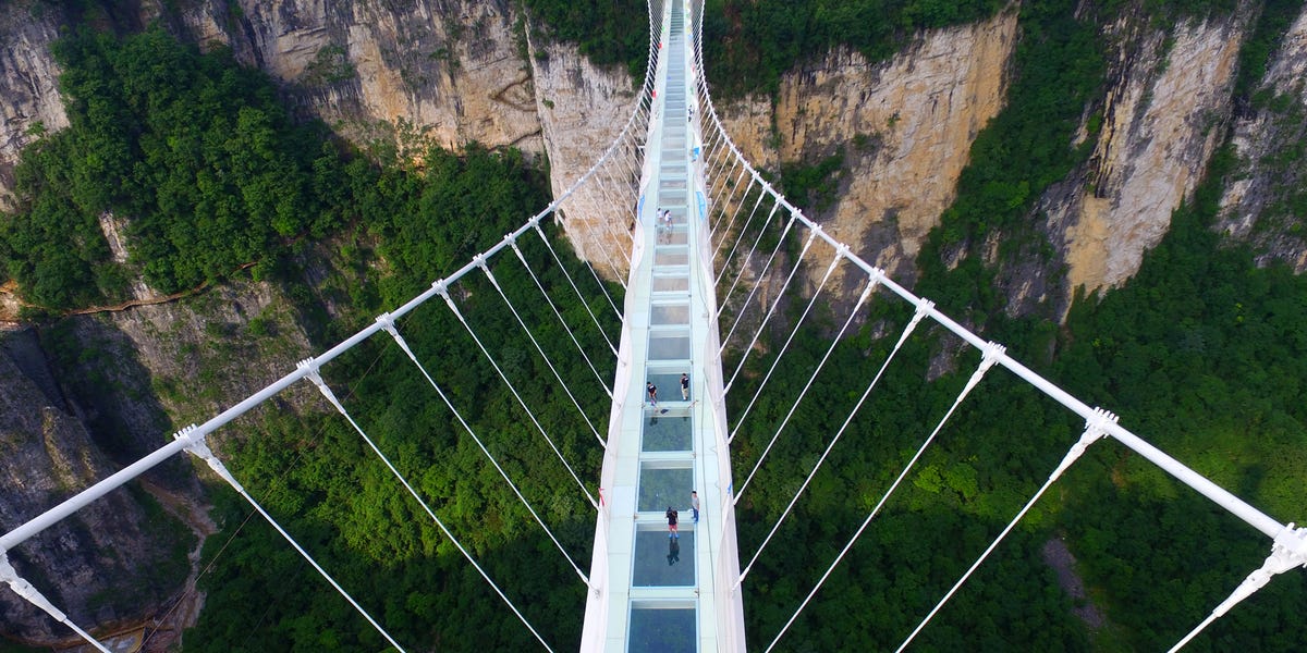 16-scariest-bridges-in-the-world-scary-pedestrian-bridges-around-the