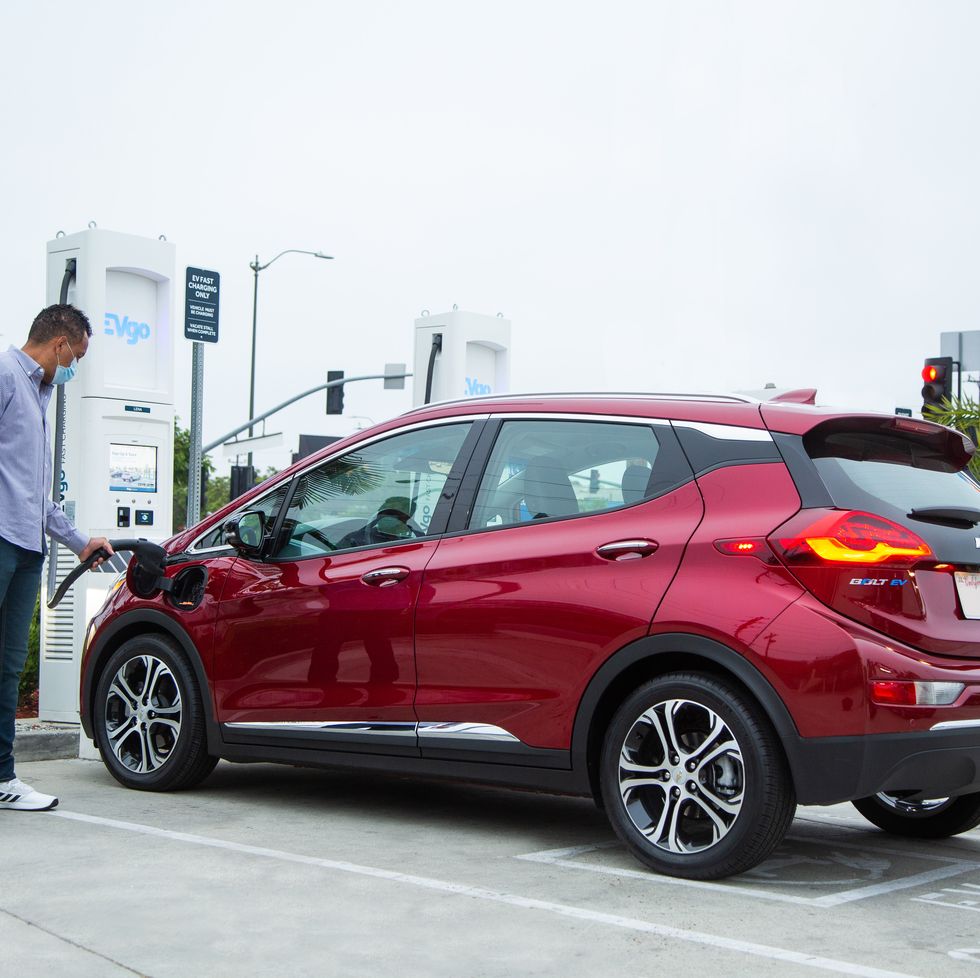 GM and Shell Will Give You Free Electricity for Your Electric Car