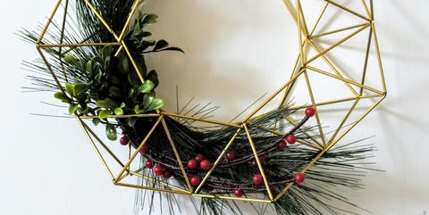 40 Diy Christmas Wreaths How To Make A Holiday Wreath Image