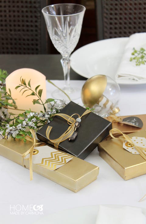 gold hued christmas table decorations