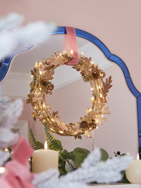 gold leaf christmas wreath