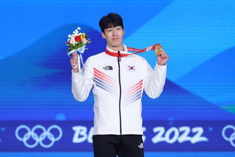 medal ceremony beijing 2022 winter olympics day 6