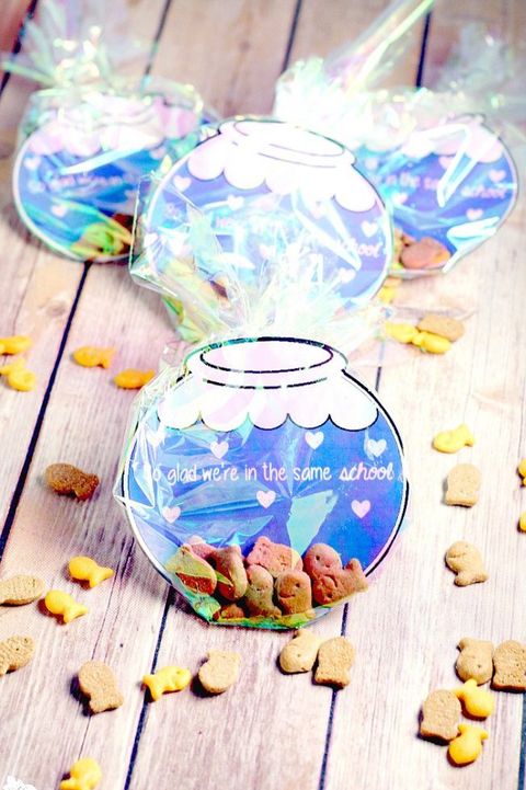 homemade valentine card fishbowl
