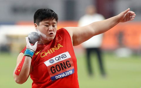 El atletismo se reactiva en China con mejor marca mundial del año para Gong Lijiao.