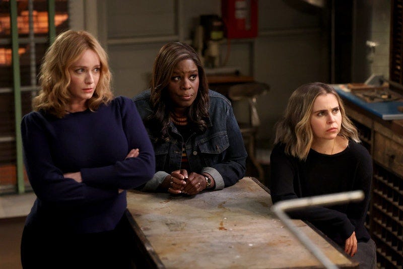 good girls, christina hendricks, mae whitman, retta