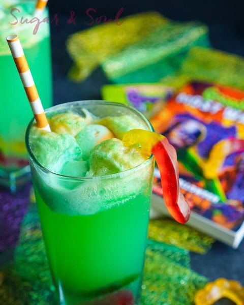 20 Halloween Drinks for Kids - Non-Alcoholic Party Punch