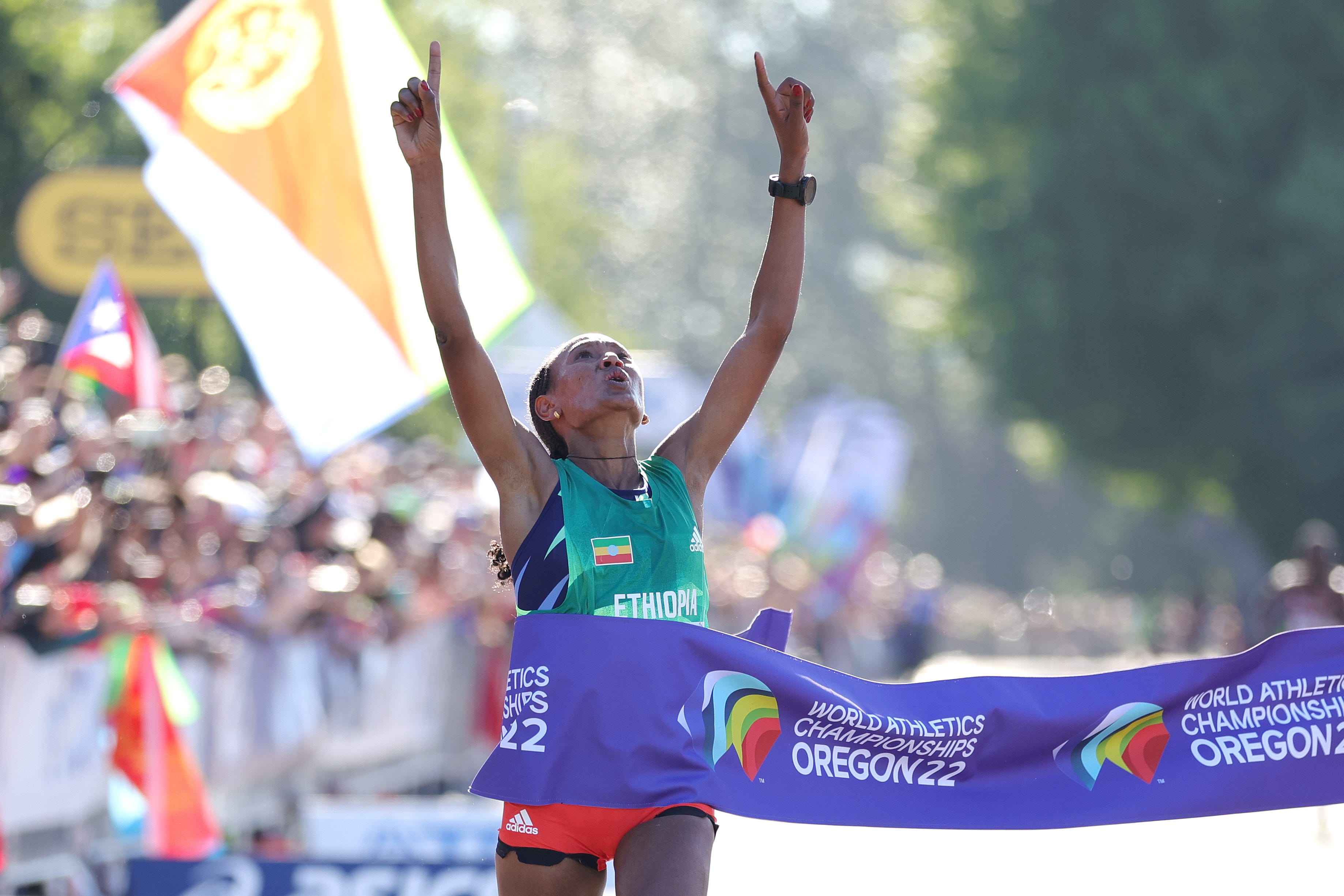 Gotytom Gebreslase Wins World Marathon Gold in Championship Record