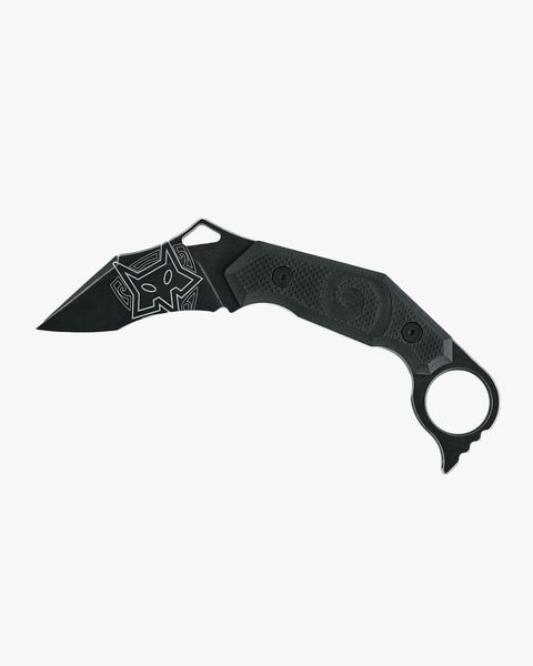 a black knife