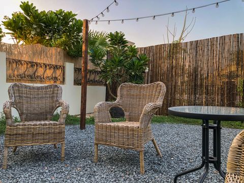 gravel patio and outdoor furniture