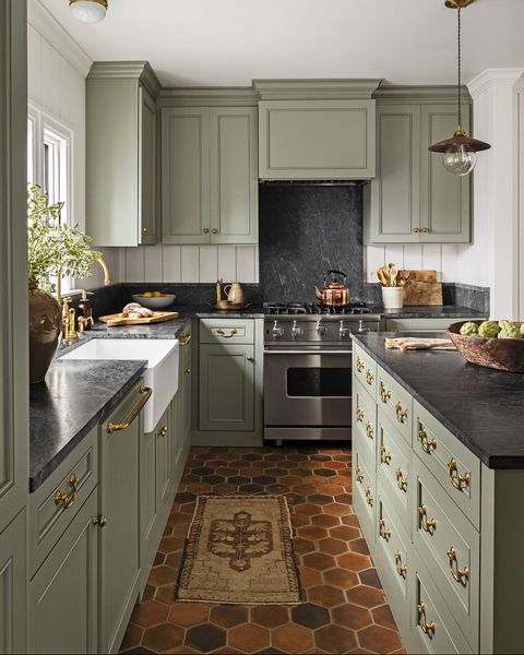 Best Kitchen Paint Color Schemes, Best Kitchen Colors With Black Countertops