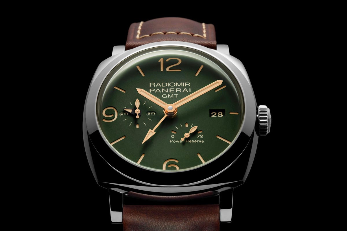 Green Dial Watches - Explore the Best for Style Enthusiasts