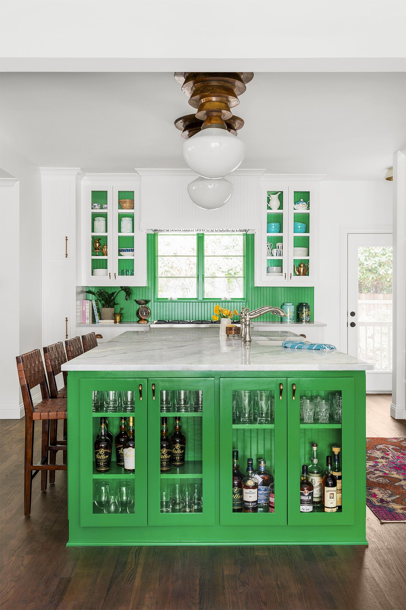 18 Best Green Kitchen Cabinet Ideas   Light and Dark Green Kitchen ...