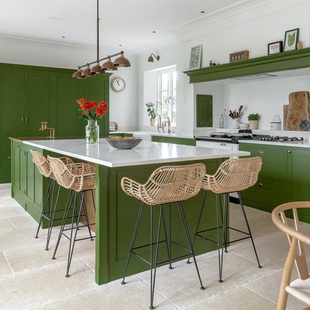 Green Kitchens – 28 Inspiring Green Kitchen Ideas