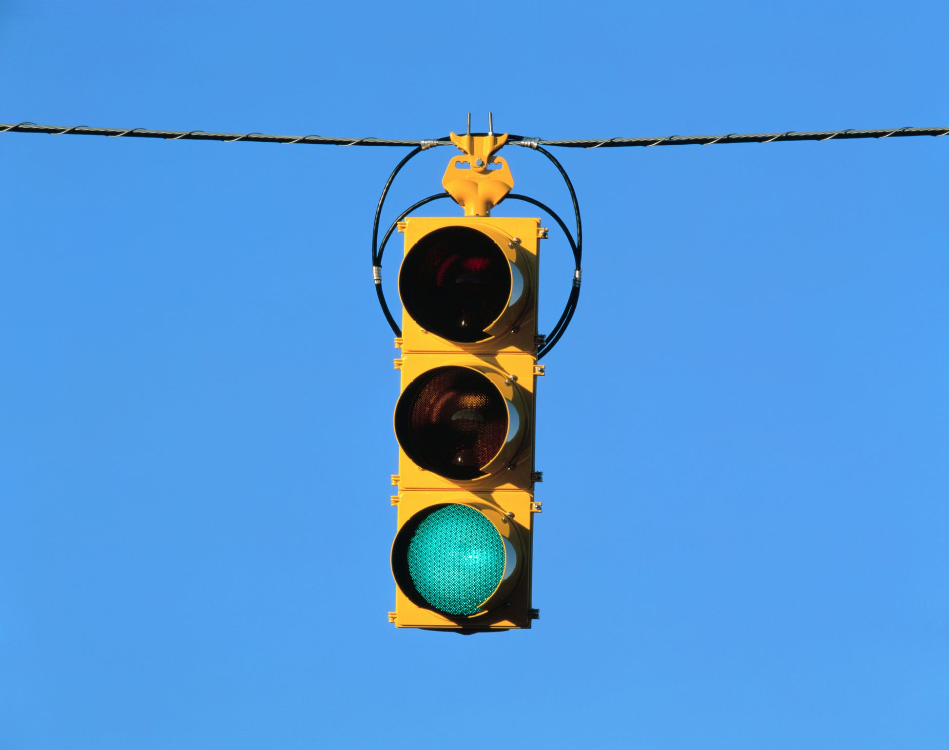 A Study Proves Stoplights Need a Fourth Color: White