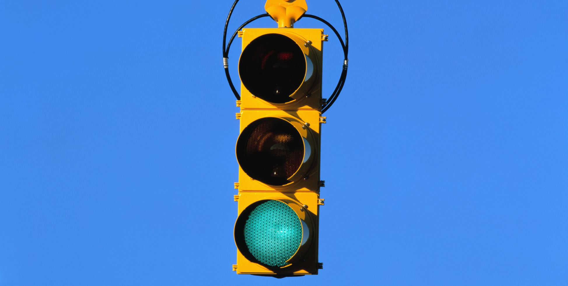 A Study Proves Stoplights Need a Fourth Color: White