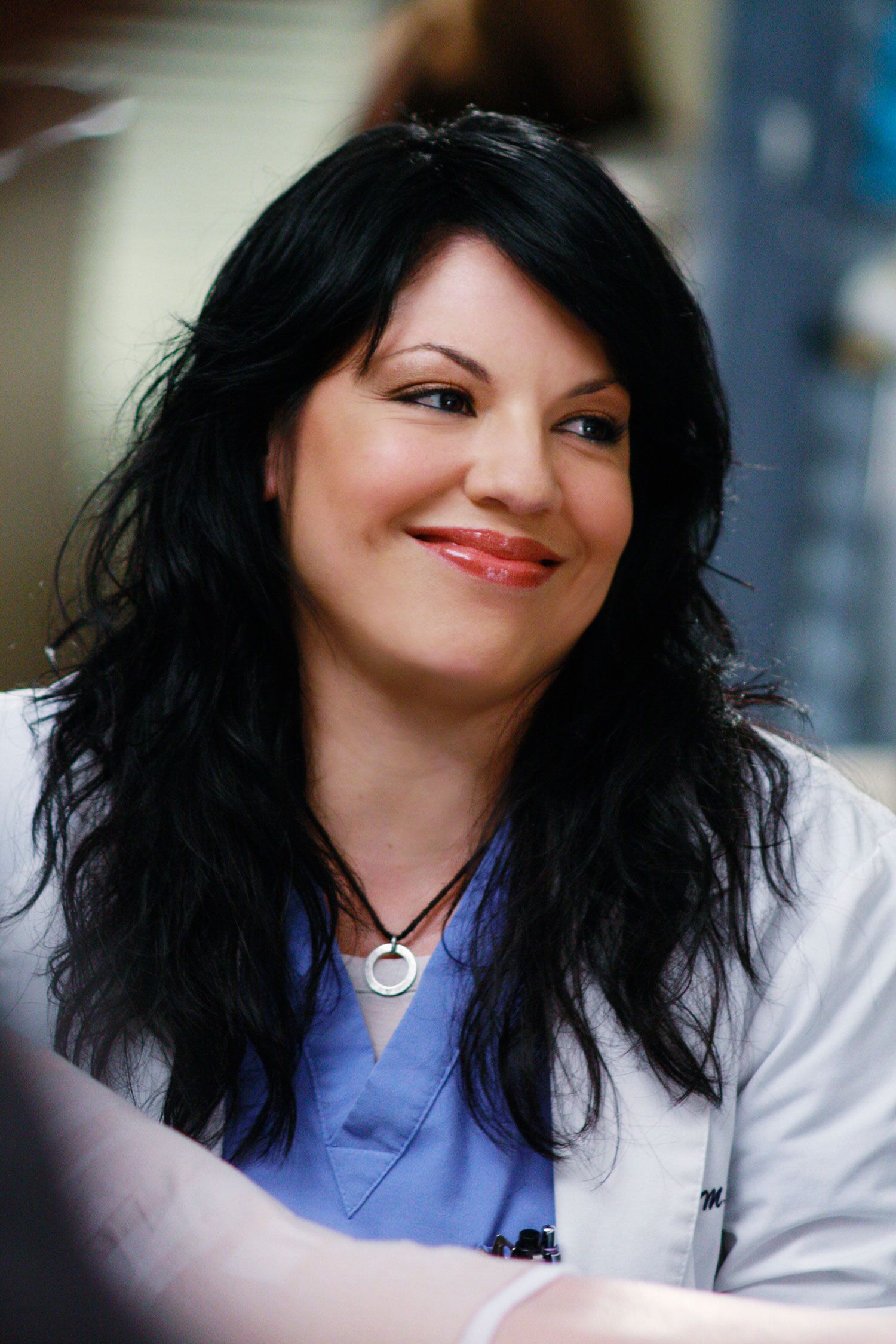 Grey S Anatomy Star Sara Ramirez Open To Returning To Show As Callie