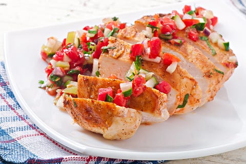 Grilled chicken breast with fresh tomato salsa