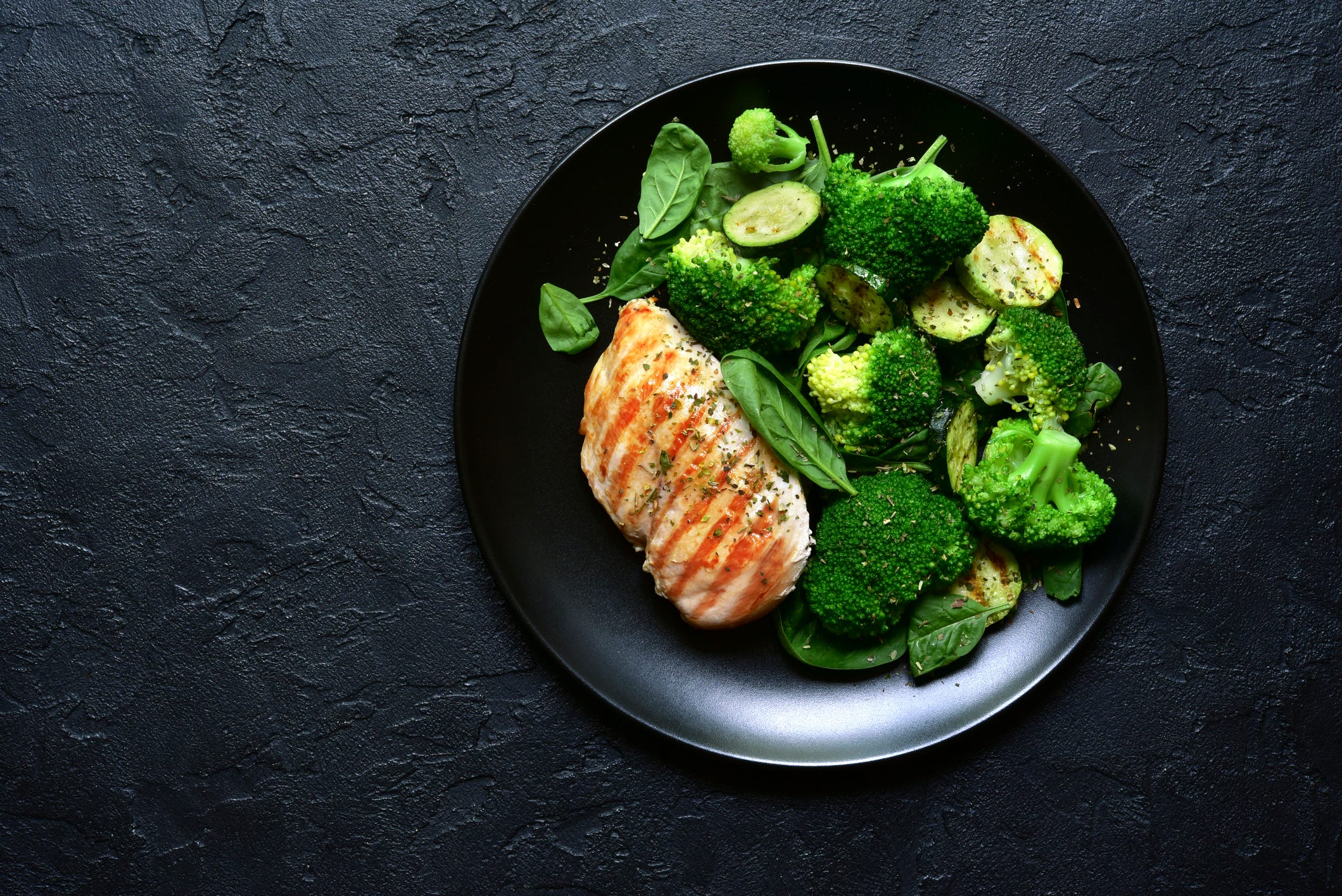Low Fat or Low Carb? The Nutrition Debate Continues—Here’s What It Means for Runners